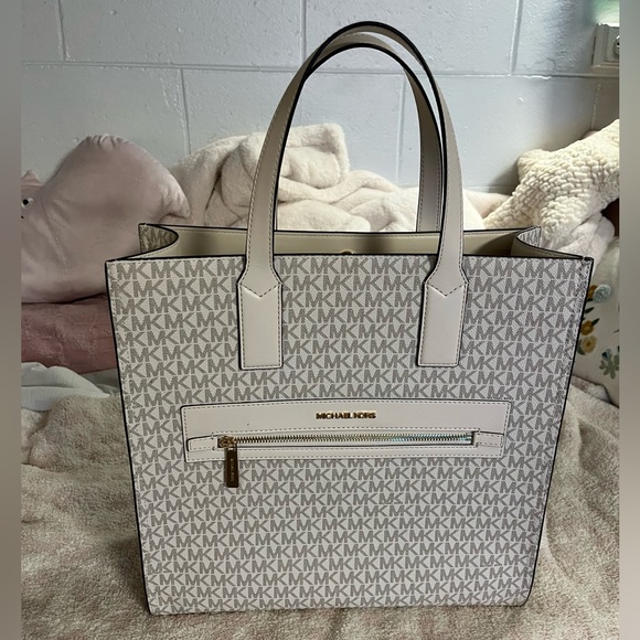 Michael Kors Bags Michael Kors Kenly Logo Large Tote Purse Bag